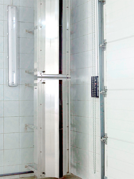 Водяная тепловая завеса Тепломаш КЭВ-75П4050W нерж.